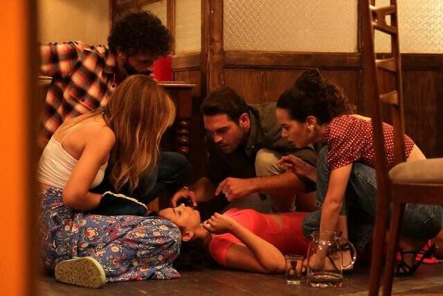 Çatı Katı Aşk 9. bölüm fragmanı yayımlandı! Çatı Katı Aşk dizisi 8. bölüm izle