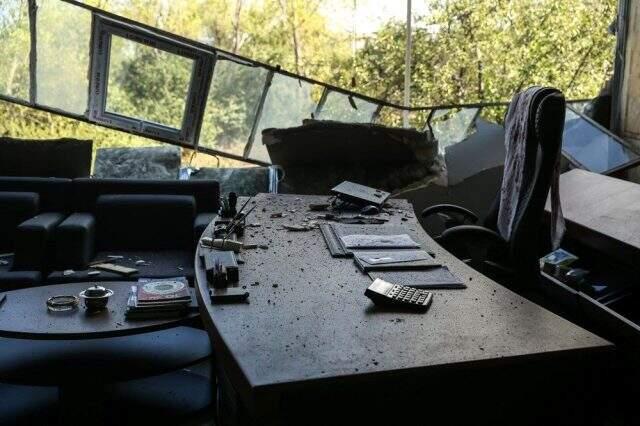 İstanbul'da korkutan patlama! Duvarlar yıkıldı, araçlar altında kaldı