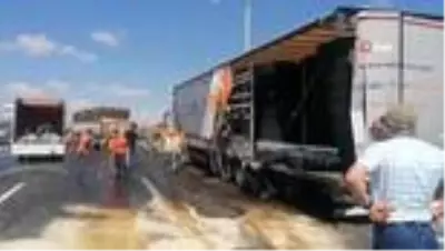 Kocaeli'de meydana gelen zincirleme kaza TEM'deki trafiği kilitledi