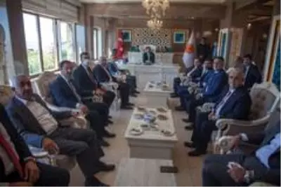 Milletvekilleri Taşar ve Kiler'den Ahlat Belediyesine ziyaret Milletvekilleri Taşar ve Kiler'den Ahlat Belediyesine ziyaret