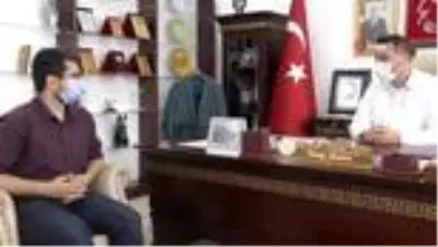 Pazarcı tezgahında Tıp Fakültesini kazandığını öğrenmişti, mütevaziliği ile dikkat çekti Pazarcı tezgahında Tıp Fakültesini kazandığını öğrenmişti, mütevaziliği ile dikkat çekti