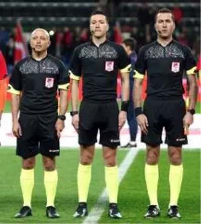 TFF, 2020-2021 sezonu üst klasman hakem listesini yayımladı TFF, 2020-2021 sezonu üst klasman hakem listesini yayımladı