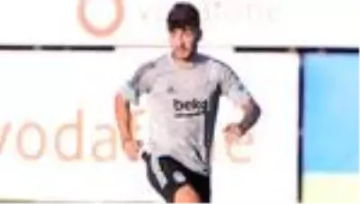 Beşiktaş'ın yeni transferi Hüseyin Atakan Üner, ilk antrenmanına çıktı Beşiktaş'ın yeni transferi Hüseyin Atakan Üner, ilk antrenmanına çıktı
