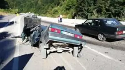 Ankara karayolunda gerçekleşen feci kazada 4 kişi yaralandı