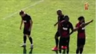Futbol: Hazırlık maçı: Galatasaray: 1 - İstanbulspor: 0 Futbol: Hazırlık maçı: Galatasaray: 1 - İstanbulspor: 0