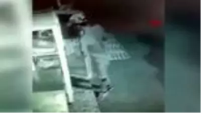 HATAY Ekmek dolabının kapaklarını çalan şüpheliler tutuklandı