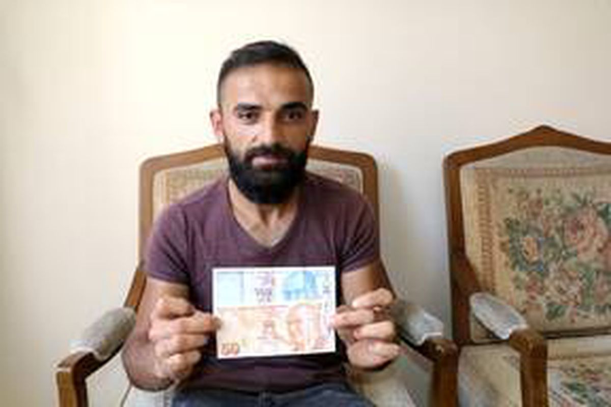 Yozgat'ta yaşayan genç, hatalı basım 100 ve 50 lirayı 50 bin liraya satışa çıkardı
