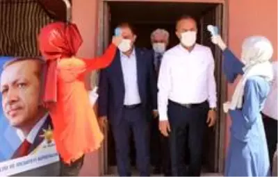AK Parti Salihli'de Selçuk Dinç güven tazeledi AK Parti Salihli'de Selçuk Dinç güven tazeledi