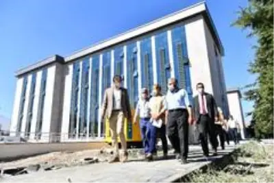 Başkan Büyükkılıç Tapu Kadastro Bölge Müdürlüğü binasını inceledi