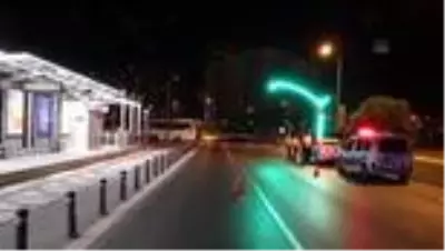 İzmir'de minibüse çarpan motosikletin sürücüsü öldü İzmir'de minibüse çarpan motosikletin sürücüsü öldü