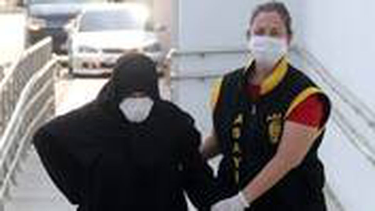 Pazarda yankesicilik yapan sabıkası kabarık kadın, 70 yaşında çıktı