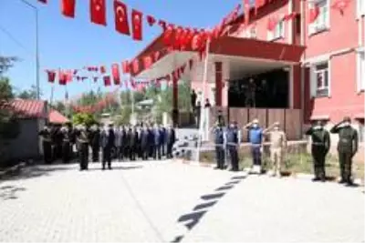 Başkale'de 30 Ağustos Zafer Bayramı'nın 98. yılı Başkale'de 30 Ağustos Zafer Bayramı'nın 98. yılı