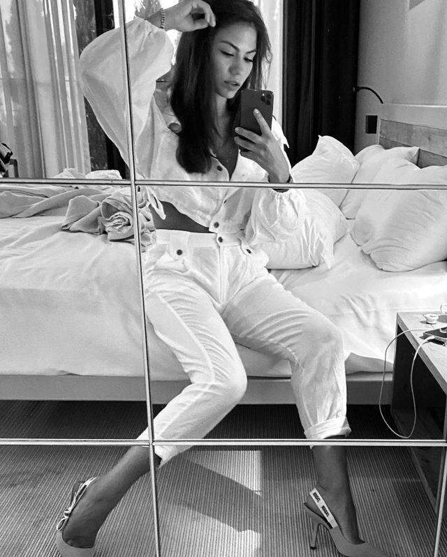 Demet Özdemir dans ettiği görüntüleri paylaşınca beğeniler yağmur olup yağdı