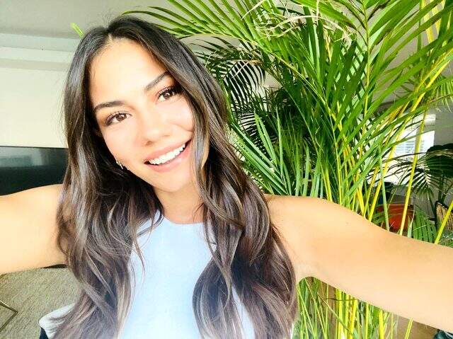 Demet Özdemir dans ettiği görüntüleri paylaşınca beğeniler yağmur olup yağdı