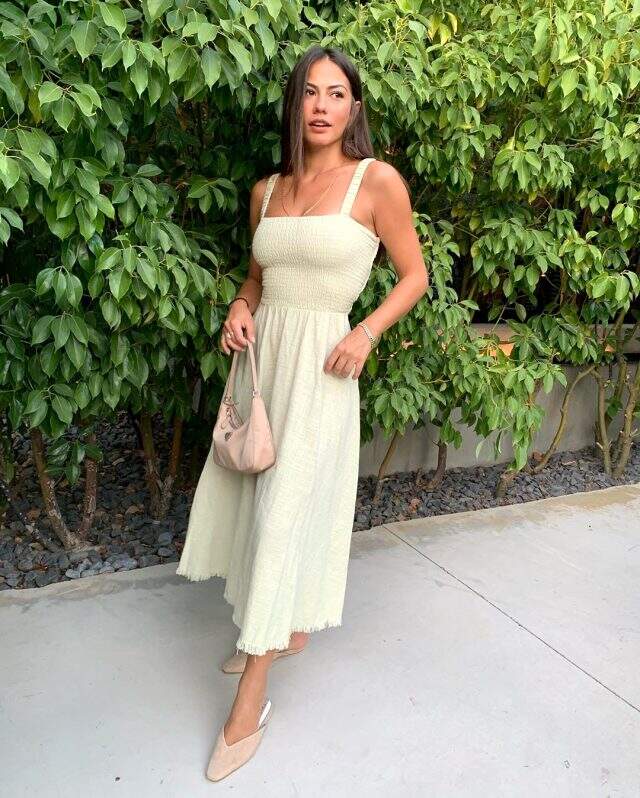Demet Özdemir dans ettiği görüntüleri paylaşınca beğeniler yağmur olup yağdı