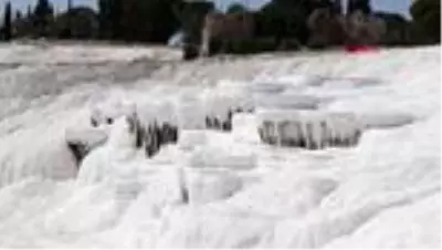 DENİZLİ Pamukkale'de hafta sonu yoğunluğu DENİZLİ Pamukkale'de hafta sonu yoğunluğu