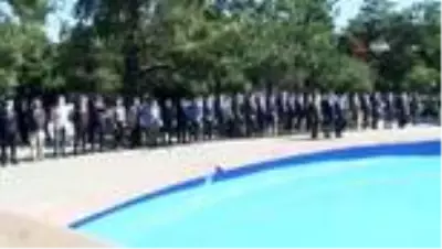 Erzurum'da 30 Ağustos Zafer Bayramı'nın 98'nci yıl dönümü törenle kutlandı Erzurum'da 30 Ağustos Zafer Bayramı'nın 98'nci yıl dönümü törenle kutlandı
