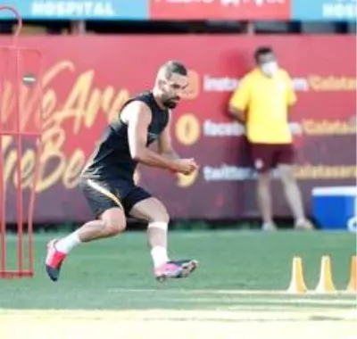 Galatasaray'da hazırlıklar sürüyor Galatasaray'da hazırlıklar sürüyor