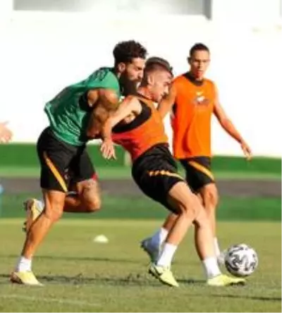 Galatasaray'da hazırlıklar sürüyor Galatasaray'da hazırlıklar sürüyor