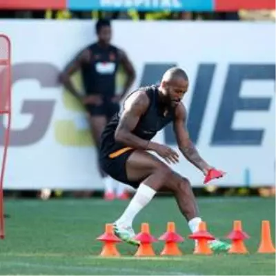 Galatasaray'da hazırlıklar sürüyor Galatasaray'da hazırlıklar sürüyor