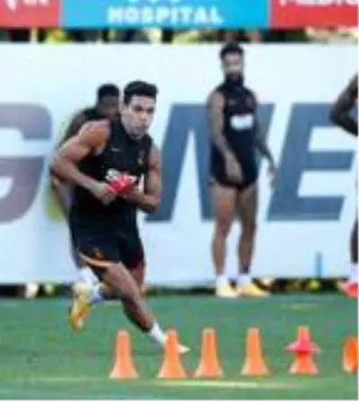 Galatasaray, taktik çalışmayla hazırlıklarını sürdürdü Galatasaray, taktik çalışmayla hazırlıklarını sürdürdü