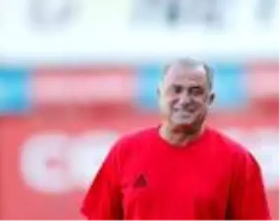 Galatasaray, taktik çalışmayla hazırlıklarını sürdürdü Galatasaray, taktik çalışmayla hazırlıklarını sürdürdü