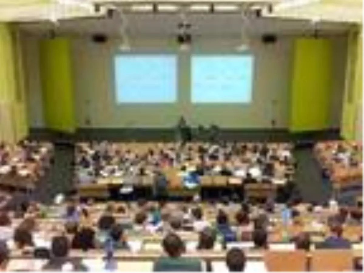 İngiltere'de üniversiteler ikinci dalganın merkezi olabilir