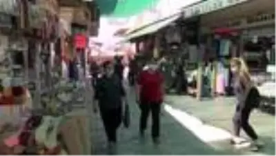 İZMİR Tarihi çarşı esnafının su kesintisi tepkisi İZMİR Tarihi çarşı esnafının su kesintisi tepkisi