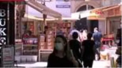 İZMİR Tarihi çarşı esnafının su kesintisi tepkisi İZMİR Tarihi çarşı esnafının su kesintisi tepkisi