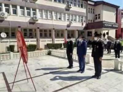 Kozan'da 30 Ağustos Zafer Bayramı sade törenle kutlandı Kozan'da 30 Ağustos Zafer Bayramı sade törenle kutlandı
