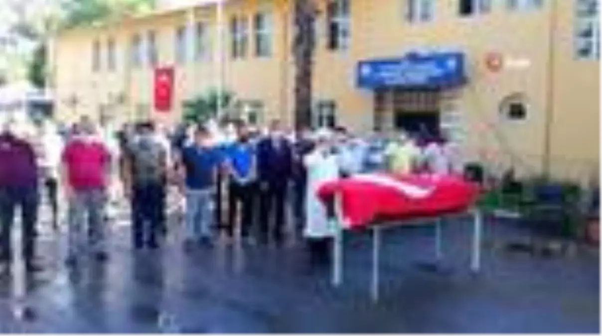 Polis memuru son yolculuğuna uğurlandı