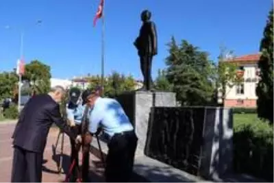 Taşova'da sosyal mesafeli, maskeli 30 Ağustos töreni Taşova'da sosyal mesafeli, maskeli 30 Ağustos töreni