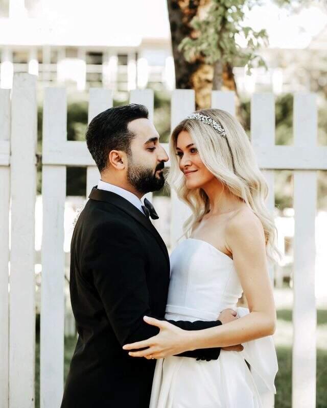 4 ay önce nikah kıyan Onur Buldu ve Duygu Koz düğün yaptı 4 ay önce nikah kıyan Onur Buldu ve Duygu Koz düğün yaptı