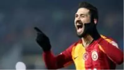 Emre Akbaba, en az 6 hafta sahalardan uzak kalacak Emre Akbaba, en az 6 hafta sahalardan uzak kalacak
