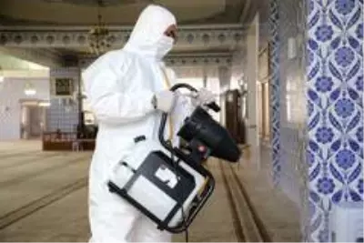 Gölbaşı Belediyesi camilerdeki temizlik çalışmalarına devam ediyor Gölbaşı Belediyesi camilerdeki temizlik çalışmalarına devam ediyor