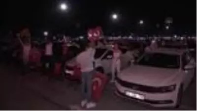 Haluk Levent Yenikapı'da konser verdi Haluk Levent Yenikapı'da konser verdi