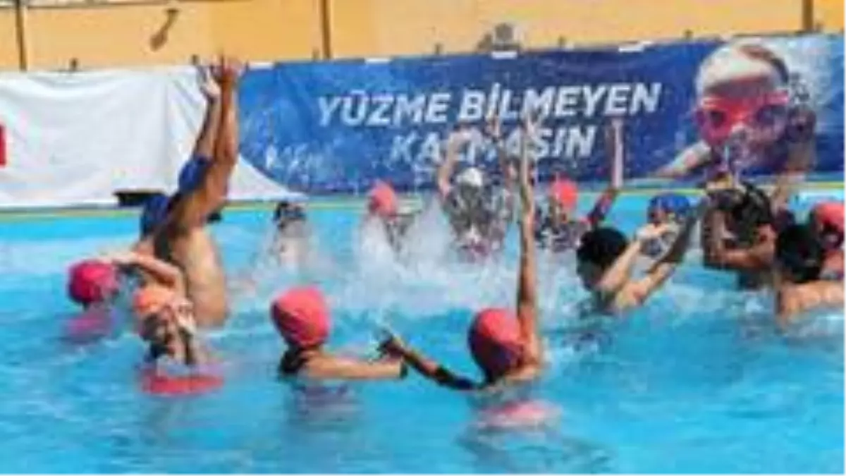 Manisa'da yüzme bilmeyen kalmayacak