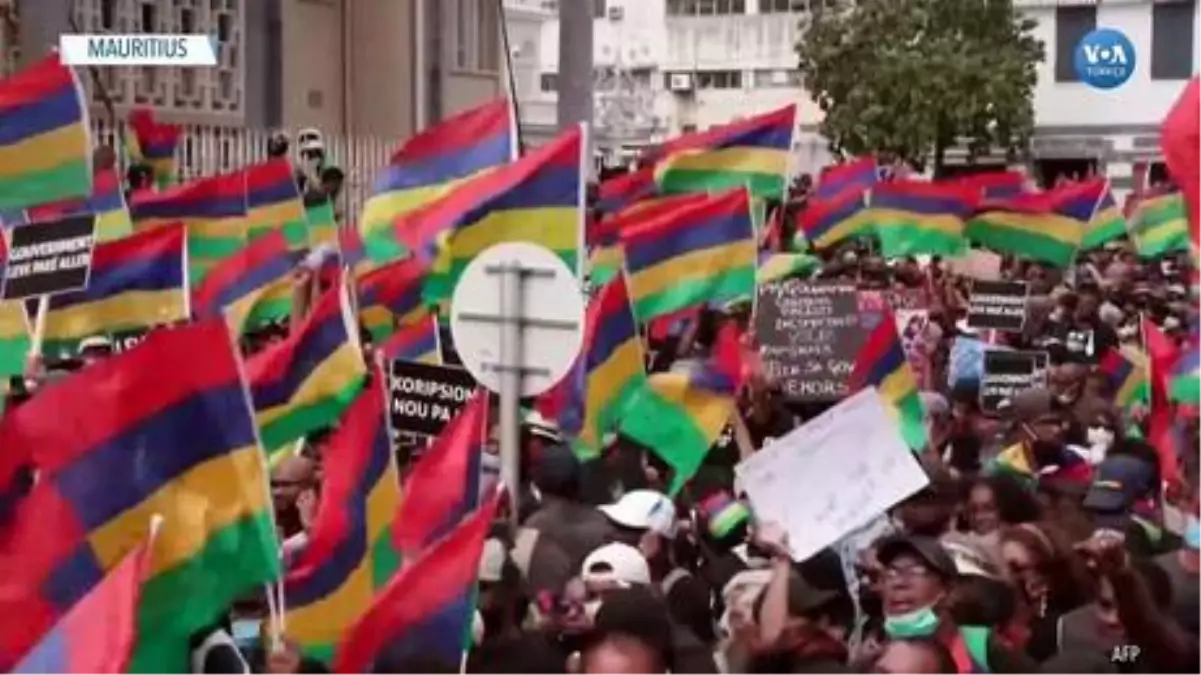 Mauritius'ta Çevre Felaketinin Ardından Hükümet Protesto Edildi