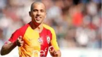 Portekiz ekibi Boavista, Galatasaraylı Sofiane Feghouli'ye talip oldu Portekiz ekibi Boavista, Galatasaraylı Sofiane Feghouli'ye talip oldu