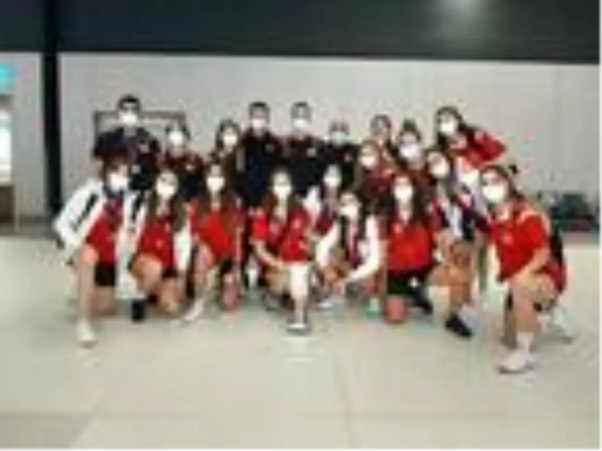 Avrupa şampiyonu olan 19 Yaş Altı Genç Kız Milli Takımı yurda döndü