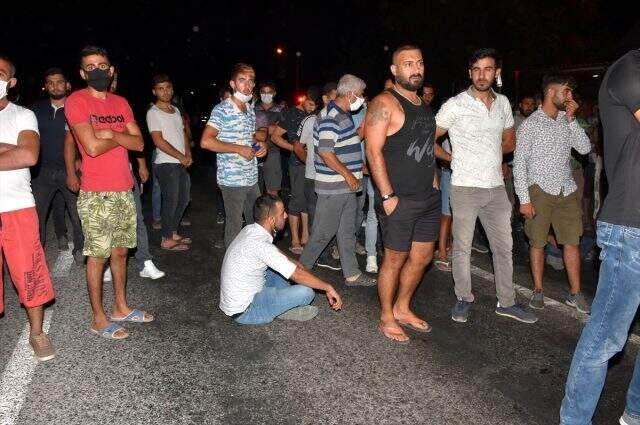Aydın'da trafik kazasında ölen kişinin yakınları yolu trafiğe kapattı
