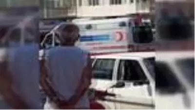 Çıkan kavgada cadde savaş alanına döndü: 2 yaralı, 4 gözaltı Çıkan kavgada cadde savaş alanına döndü: 2 yaralı, 4 gözaltı