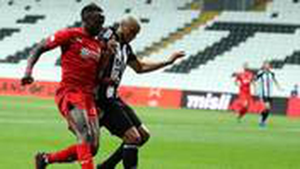Beşiktaş, 90+2'de gelen golle Demir Grup Sivasspor'a 1-0 mağlup oldu