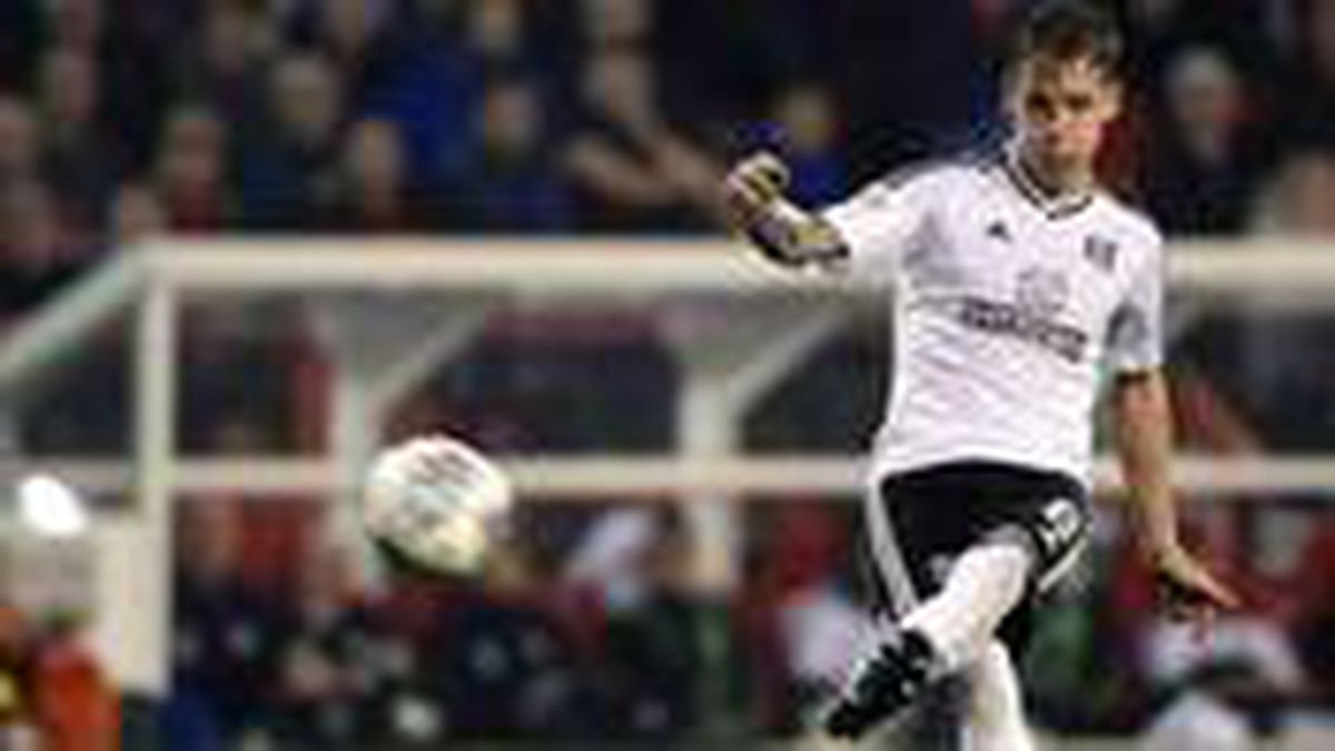 Galatasaray, Fulham'da ter döken orta saha Stefan Johansen için girişimlere başladı