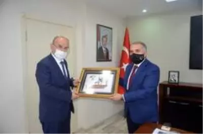 Manisa Valisi Karadeniz Selendi'de temaslarda bulundu Manisa Valisi Karadeniz Selendi'de temaslarda bulundu