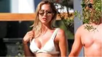 Mario Götze'nin anlaştığı takımı söylemeyen eşi Ann-Kathrin, hayranlarını kızdırdı Mario Götze'nin anlaştığı takımı söylemeyen eşi Ann-Kathrin, hayranlarını kızdırdı