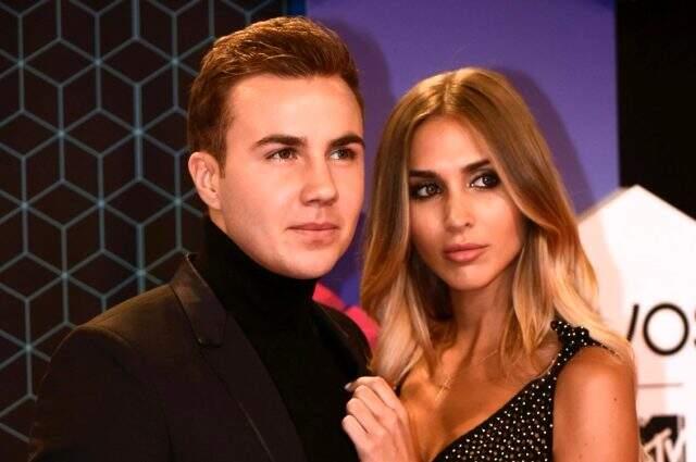 Mario Götze'nin anlaştığı takımı söylemeyen eşi Ann-Kathrin, hayranlarını kızdırdı Mario Götze'nin anlaştığı takımı söylemeyen eşi Ann-Kathrin, hayranlarını kızdırdı