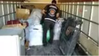 Sarp Gümrük kapısından 279 bin lira değerinde gıda takviyesi ve spor ayakkabı yakalandı