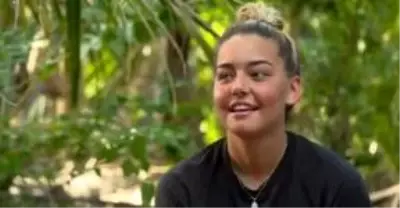 Aycan Yanaç'tan Survivor itirafı: Bir ara adadan kaçmaya çalıştım Aycan Yanaç'tan Survivor itirafı: Bir ara adadan kaçmaya çalıştım