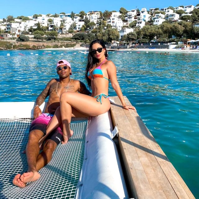 Douglas Costa ile sevgilisi Nathalia Felix'in Türkiye tatili sona erdi